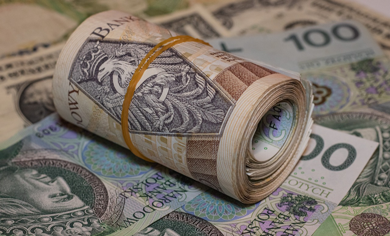 Money Cash Finance Business - Byszek / Pixabay