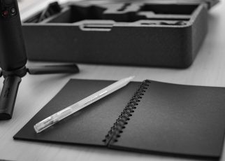 Office Workspace Notebook - einnt / Pixabay