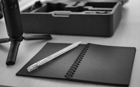 Office Workspace Notebook  - einnt / Pixabay