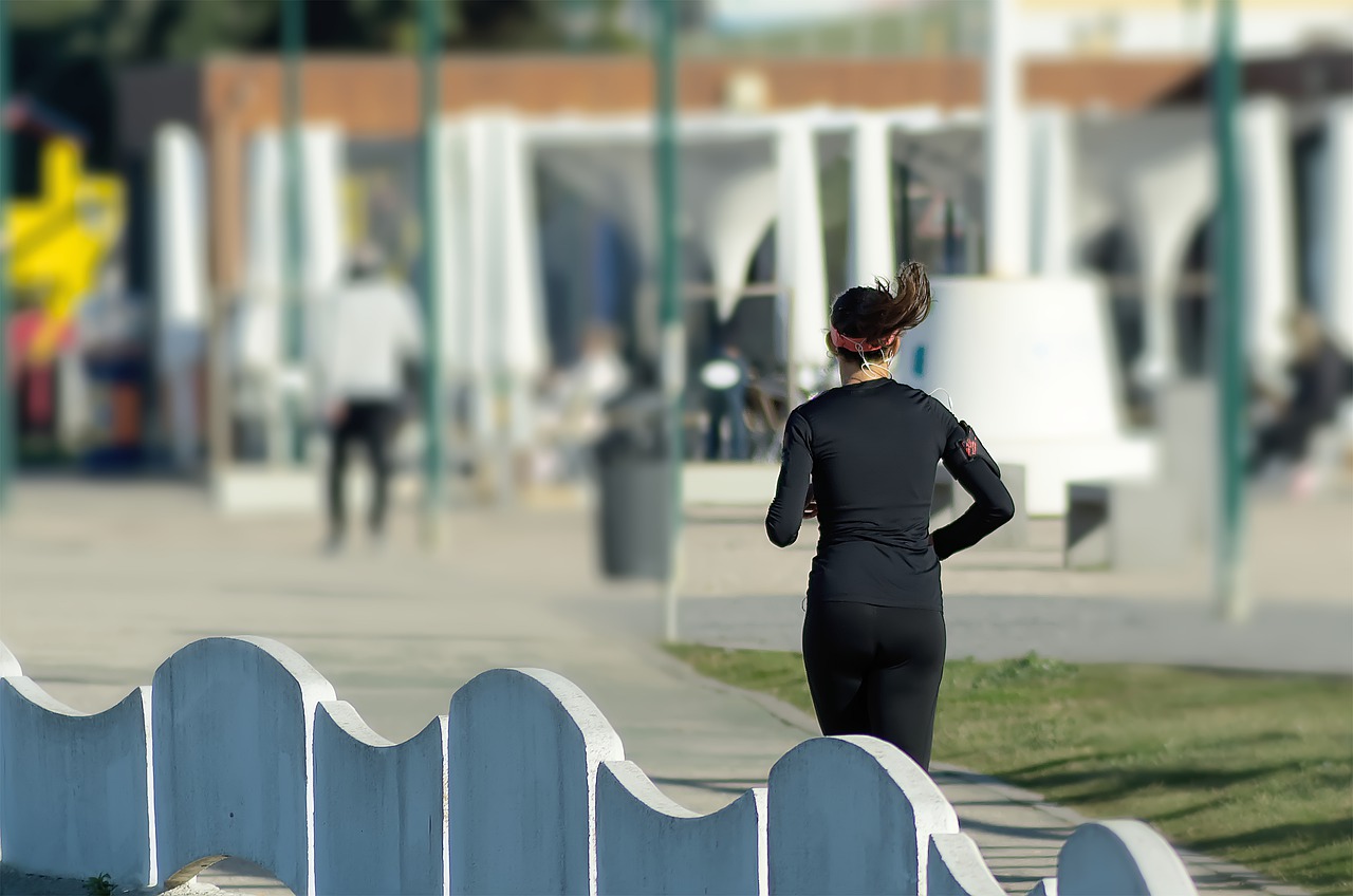 Woman Jogging Exercise Running - neovidio / Pixabay