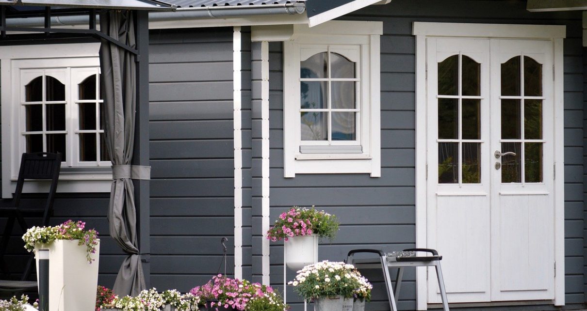 Holiday Home Tool Shed Woodhouse  - neelam279 / Pixabay