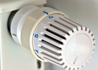 Thermostat Heating Radiator  - 11082974 / Pixabay