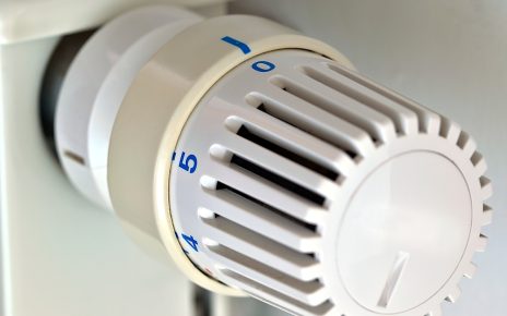 Thermostat Heating Radiator  - 11082974 / Pixabay